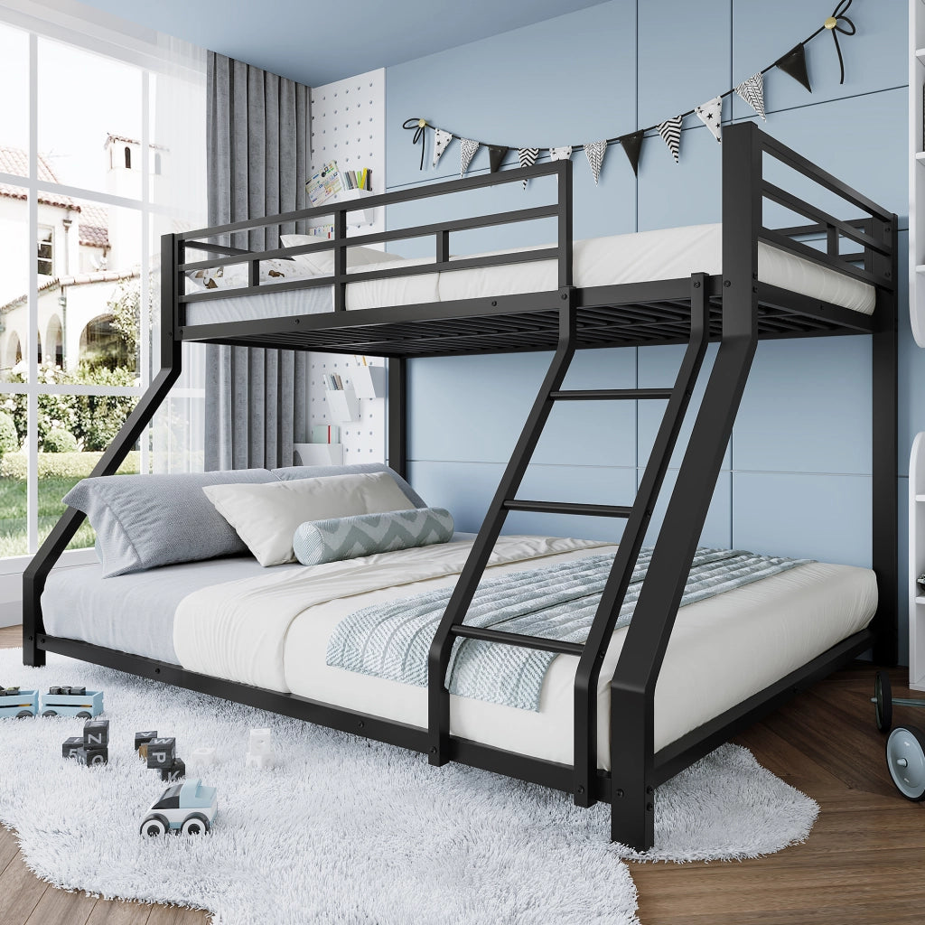 Letto a castello due livelli 90 × 200 cm e 140 × 200 cm con scala e barriera in metallo nero senza materasso