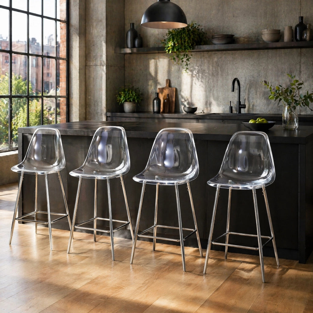 Set di sgabelli da bar trasparenti con struttura in metallo argento