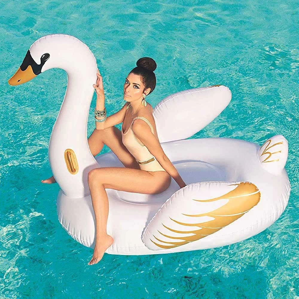 Trade Shop - Cigno Fashion Luxury Cavalcabile Gigante 169 X 169 Cm Bianco E Oro Isola -