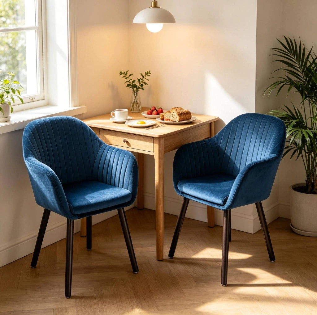 Set di 2 sedie imbottite in velluto con braccioli blu e nere