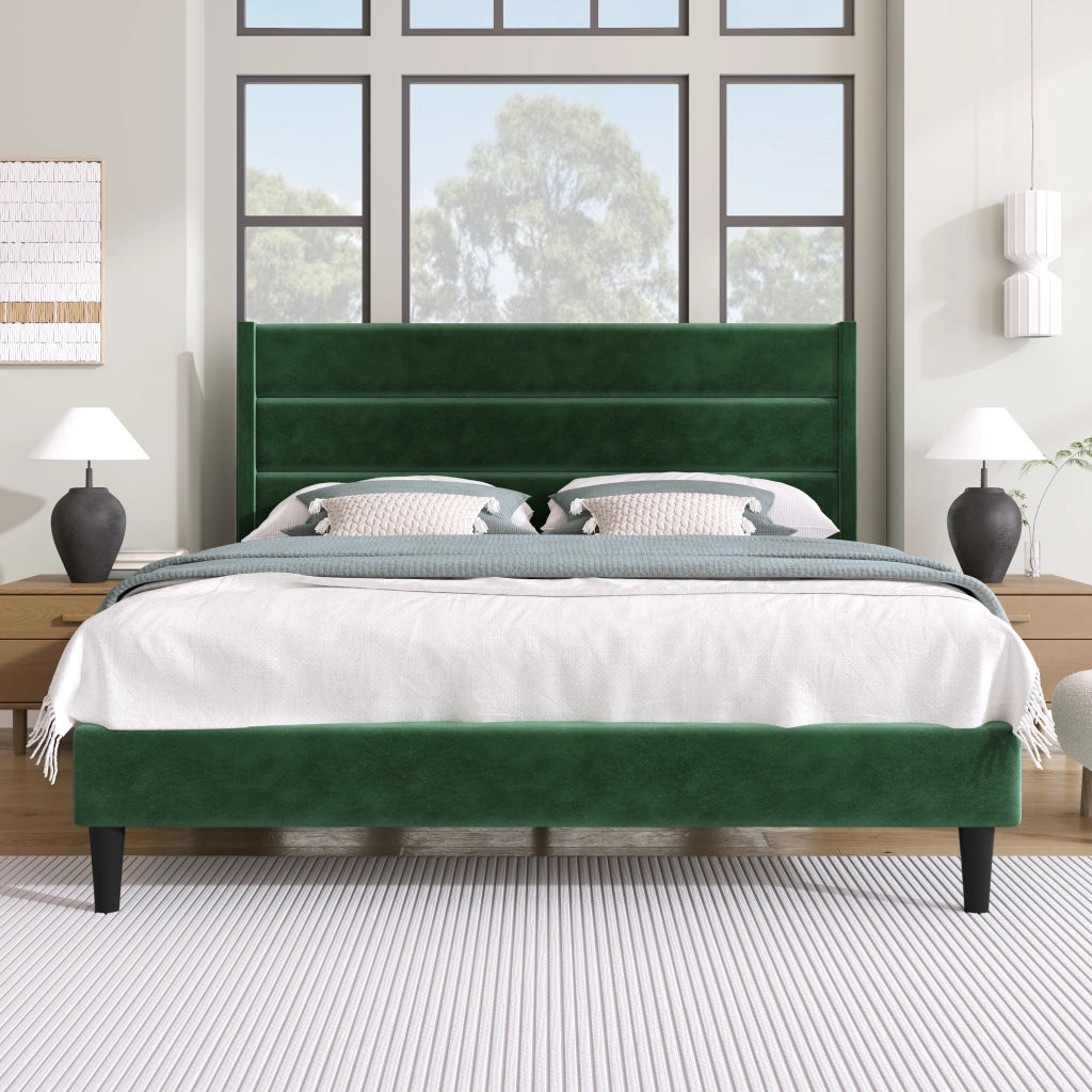 Letto imbottito 140 × 200 cm con rete a doghe e materasso a molle insacchettate; velluto verde scuro