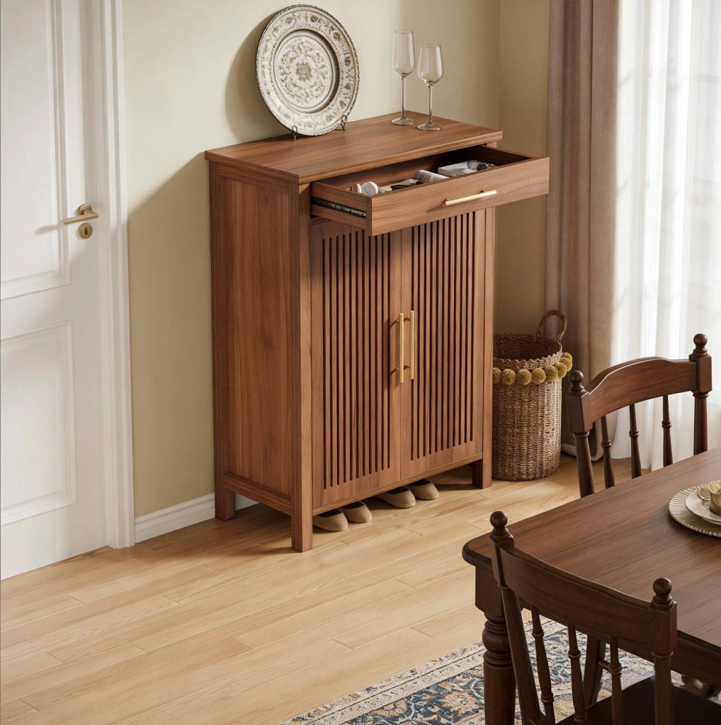 Scarpiera freestanding a 5 ripiani con ante a lamelle marrone